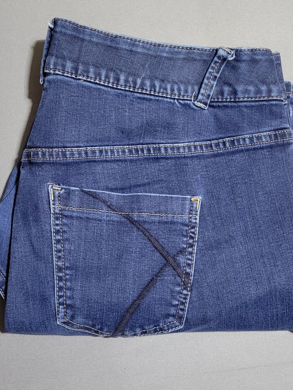 Lane Bryant Women's Size 18 Average Straight Leg Tighter Tummy Tech Denim Jean